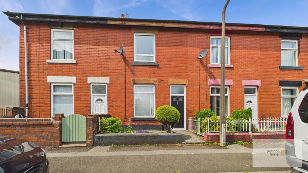 Property photo 1 of 10