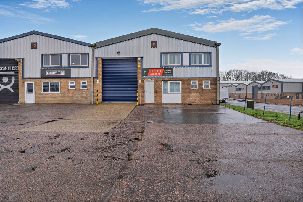 Property photo 2 of 19