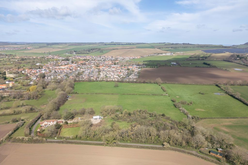 Property photo 2 of 27 Photo 26