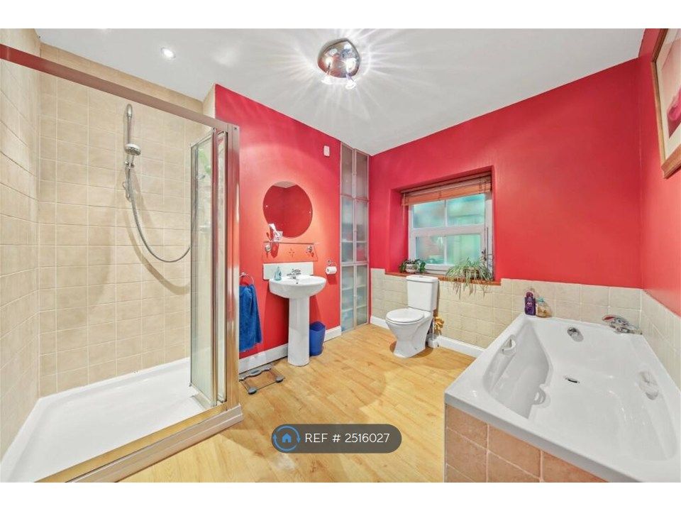 Property photo 2 of 4
