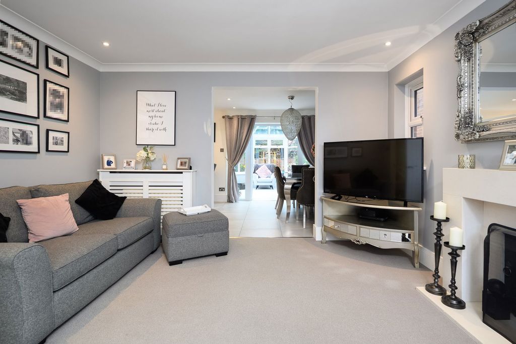 Property photo 2 of 22