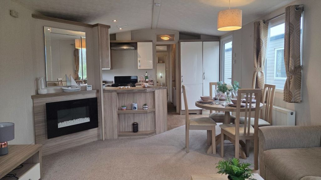 Property photo 1 of 9 Willerby Granada 2012 Car0018154 133967015.Jpeg
