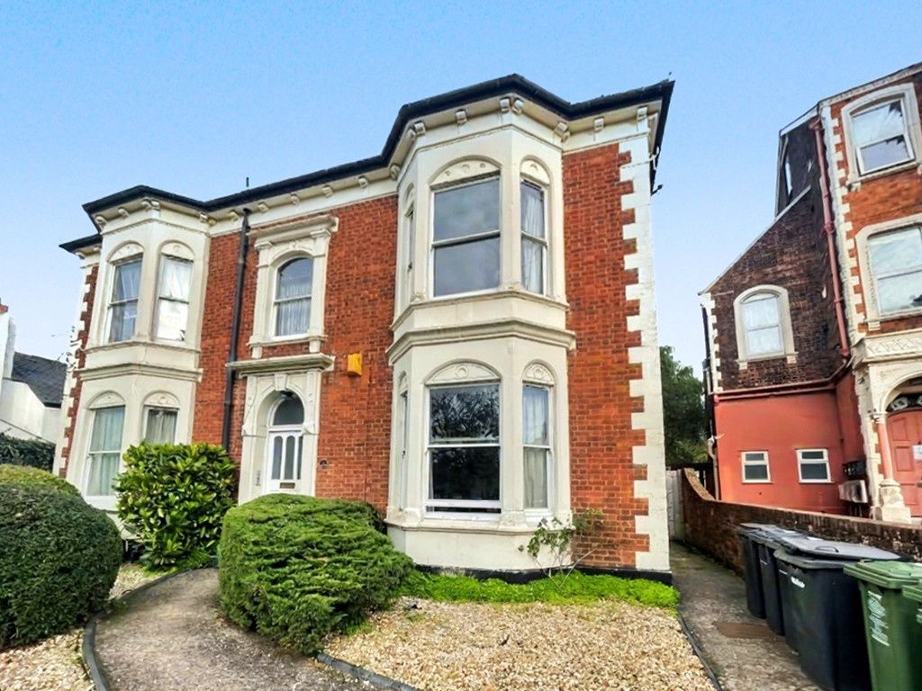 Property photo 3 of 8 Beautiful Period Home With Large Bay Windows...