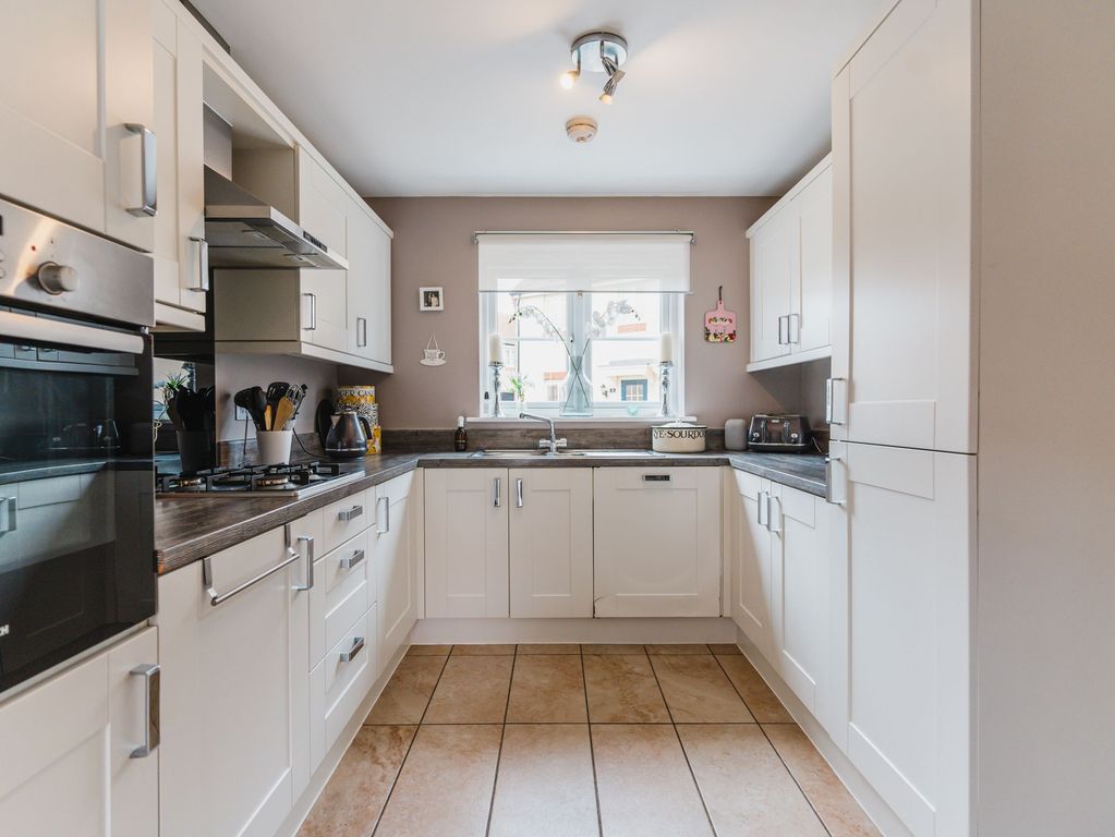 Property photo 3 of 28