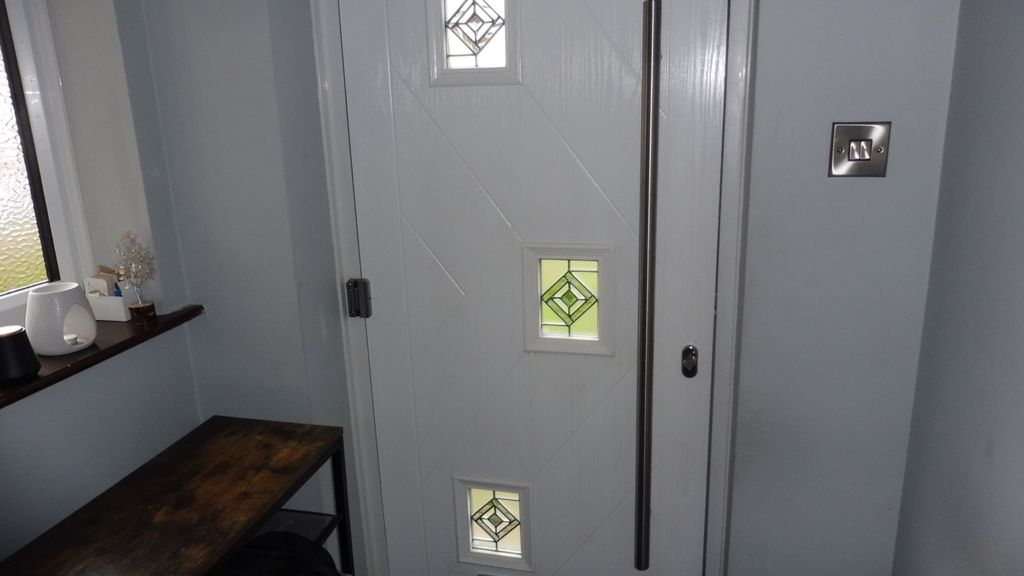 Property photo 3 of 31 Entrance Porch