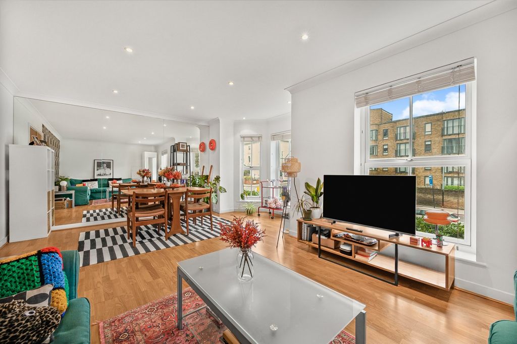 Property photo 3 of 13 Picture No. 15