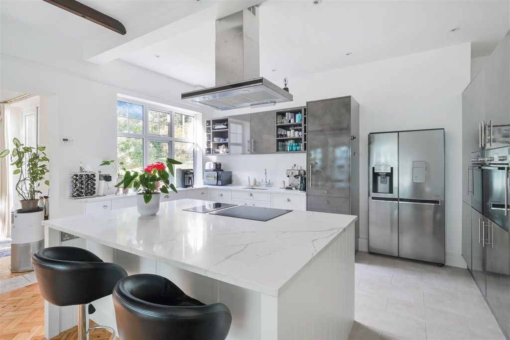 Property photo 2 of 29 Margery Lane, Lavington (15).Jpg