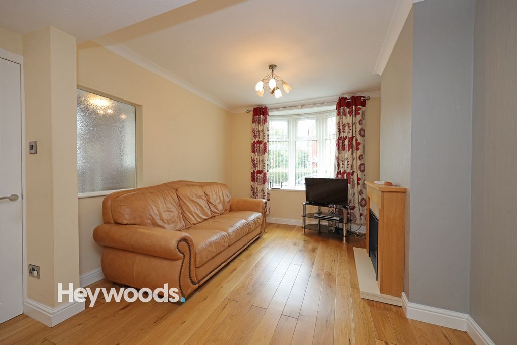Property photo 3 of 20 0F1A4749
