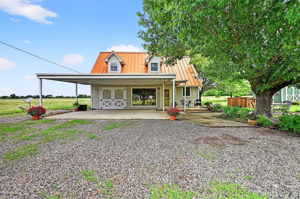 Property photo 1 of 31
