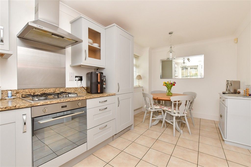 Property photo 3 of 21 Kitchen / Diner