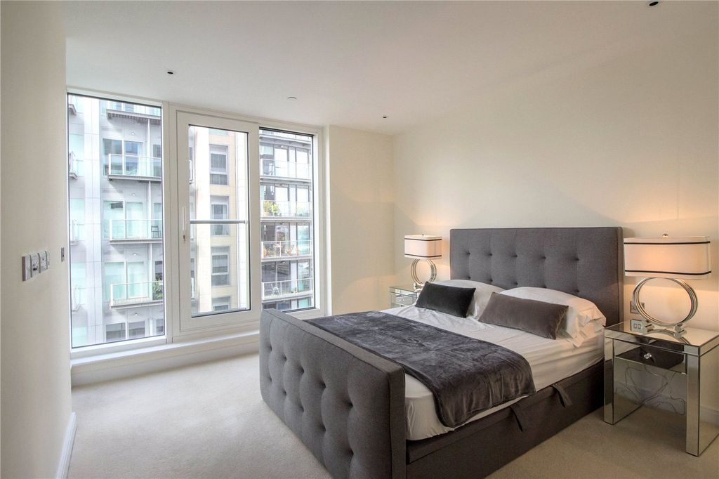 Property photo 3 of 24