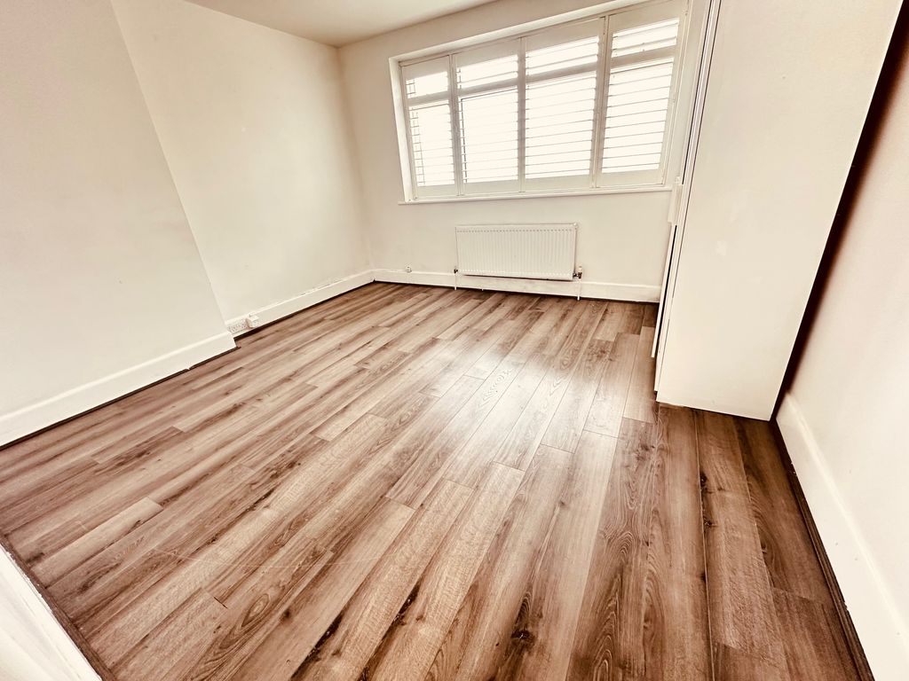 Property photo 2 of 10 Image