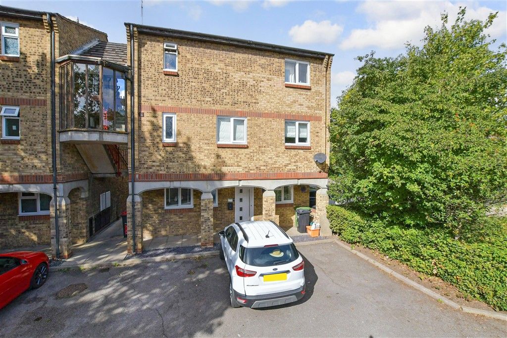 Property photo 3 of 14 External (Web)