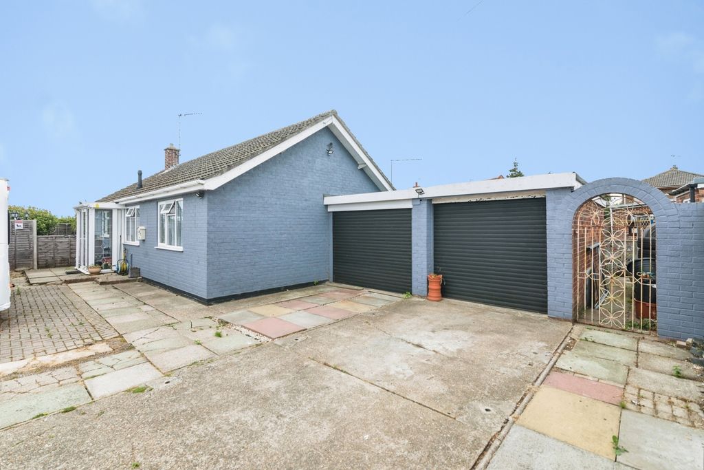 Property photo 1 of 18 Front