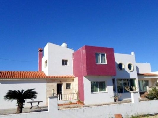 Property photo 1 of 18