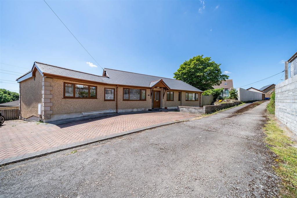 Property photo 1 of 25