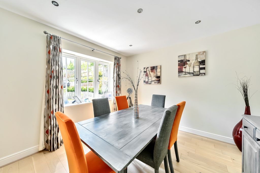 Property photo 3 of 14 Dining Room