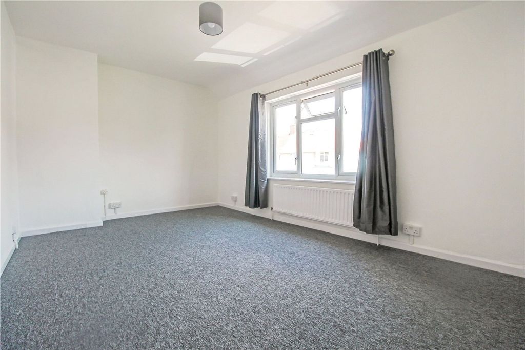 Property photo 3 of 19 Picture No. 12