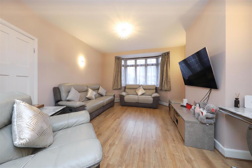 Property photo 2 of 16 Living Room