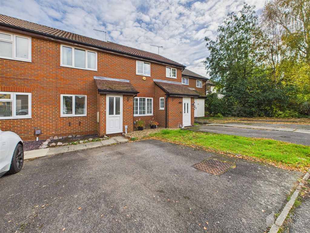 Property photo 1 of 9 Cam02365G0-Pr0374-Still015.Jpg