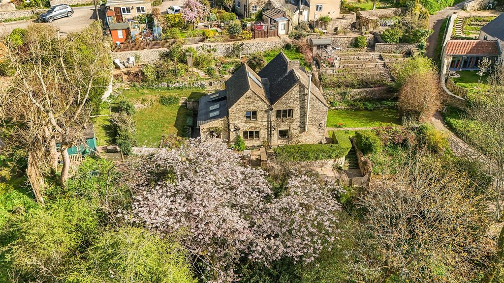 Property photo 2 of 44 Ph44_6501158.Jpg