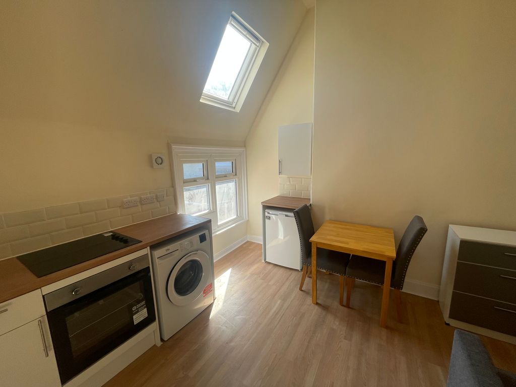 Property photo 3 of 4