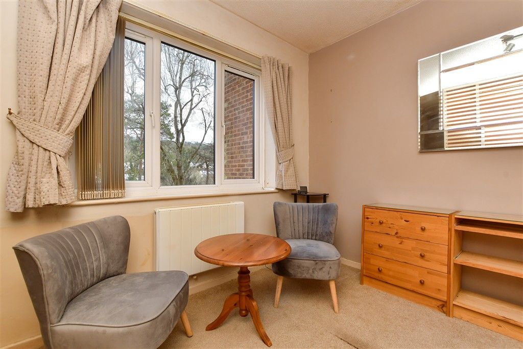 Property photo 3 of 12 Studio Room