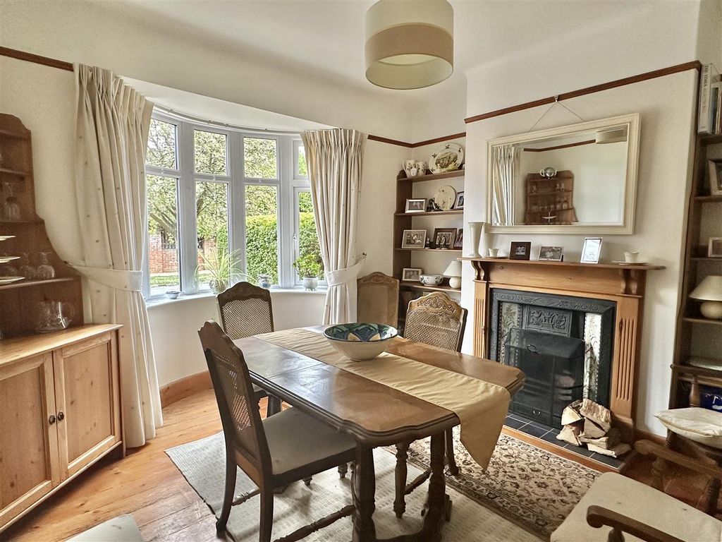 Property photo 2 of 20 Dining Room