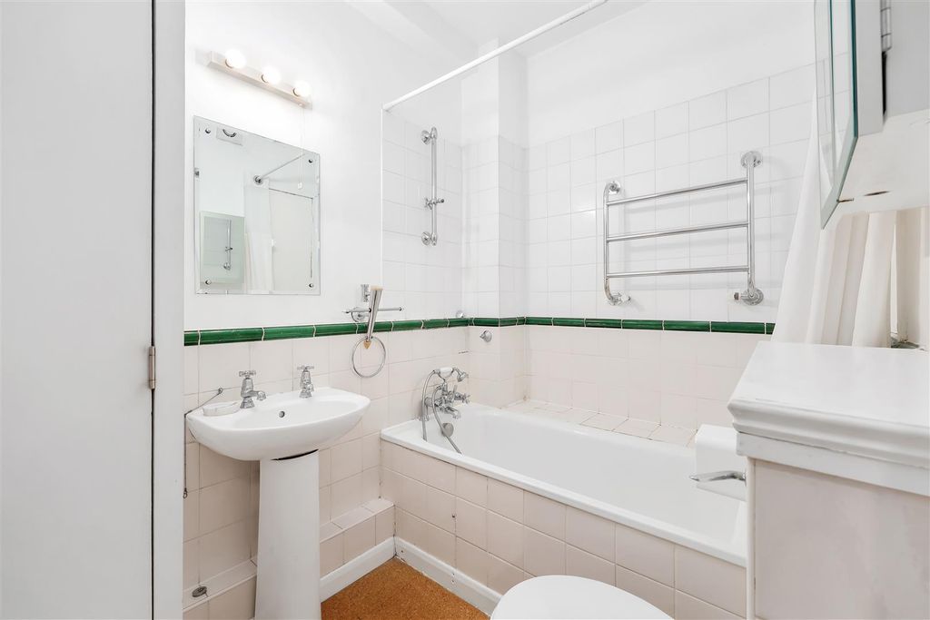 Property photo 3 of 5