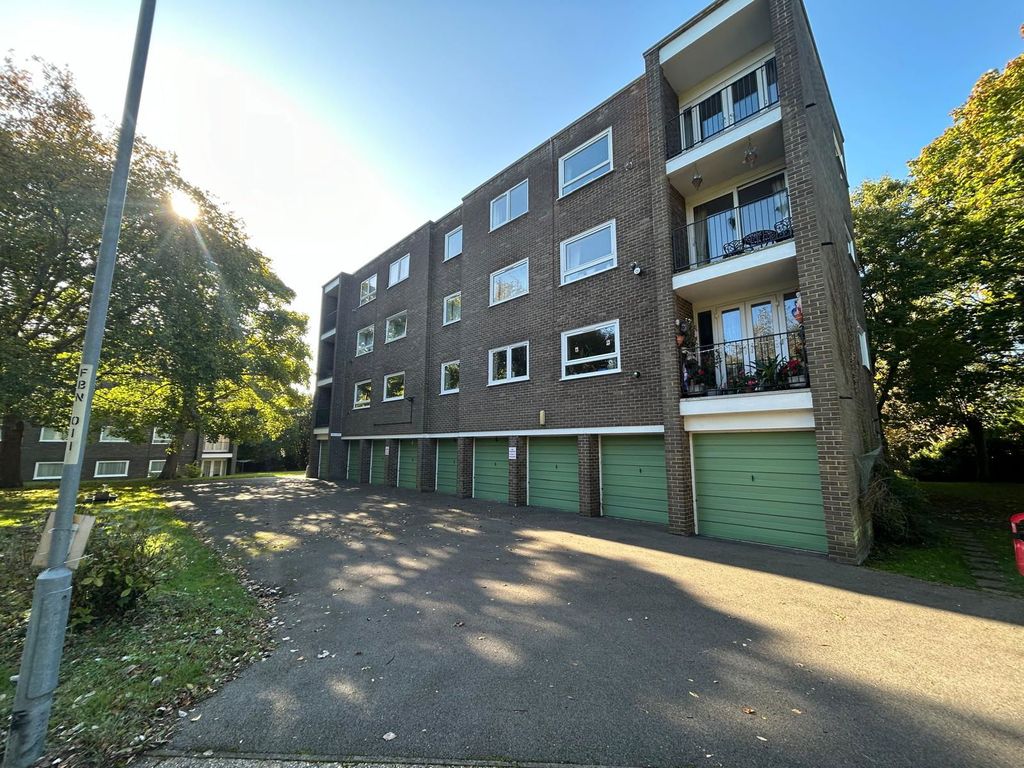 Property photo 1 of 9