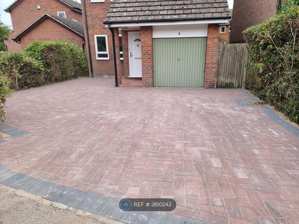 Property photo 1 of 16 Driveway