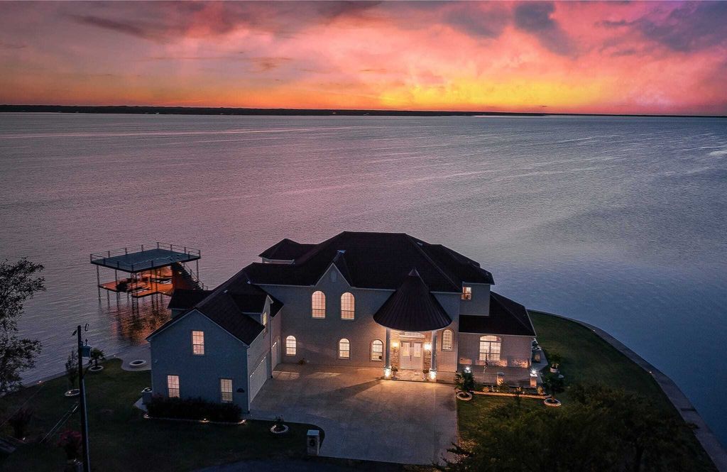 Property photo 1 of 31