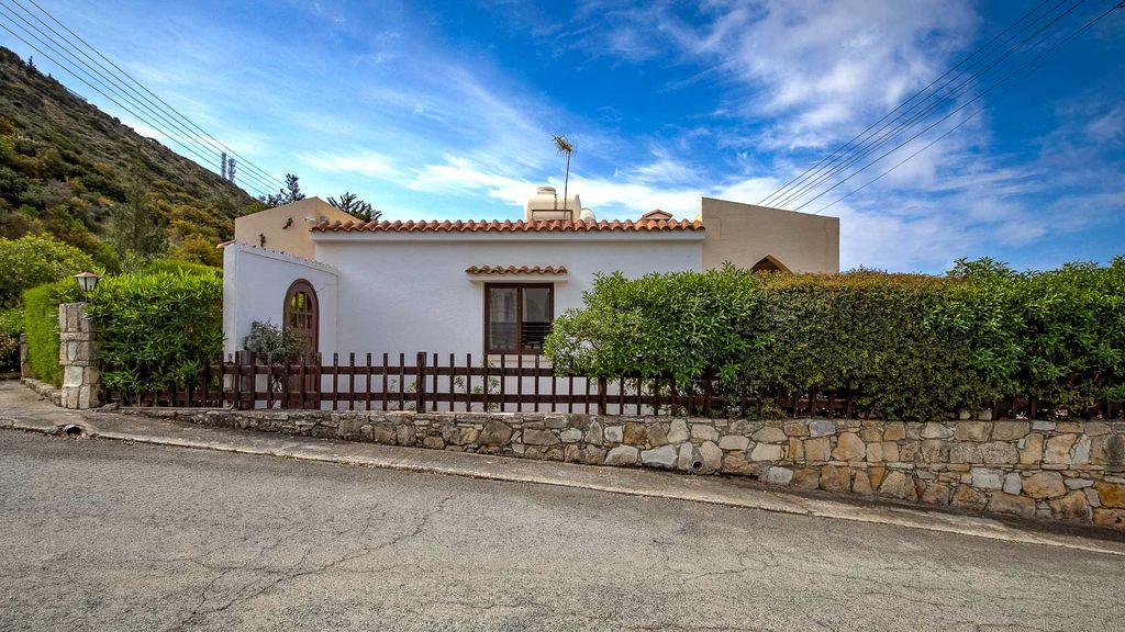 Property photo 1 of 27