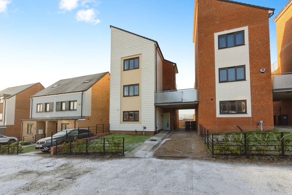 Property photo 1 of 15