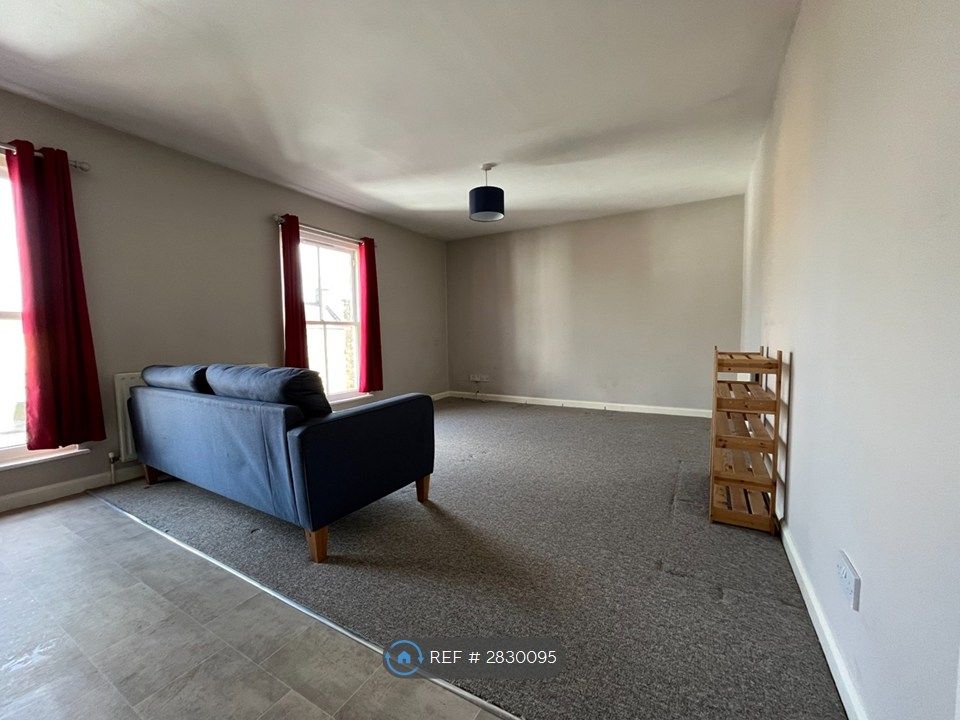 Property photo 2 of 8 Sitting Room