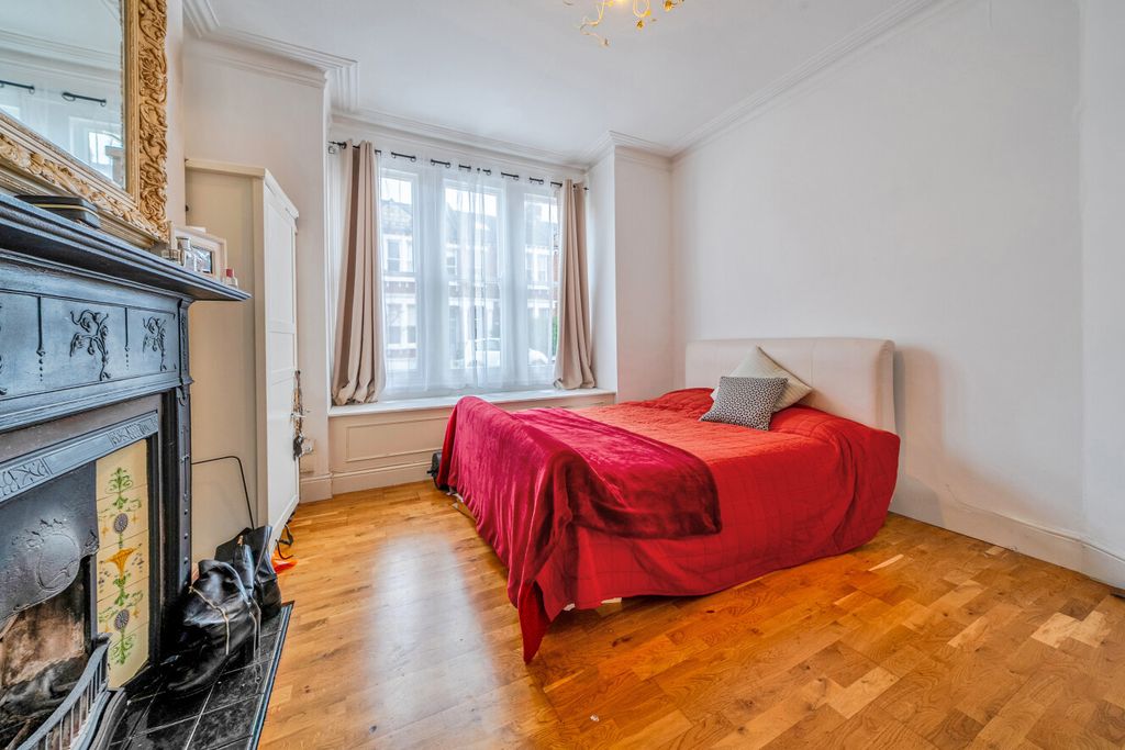Property photo 2 of 12 1425551-18-69c16d...