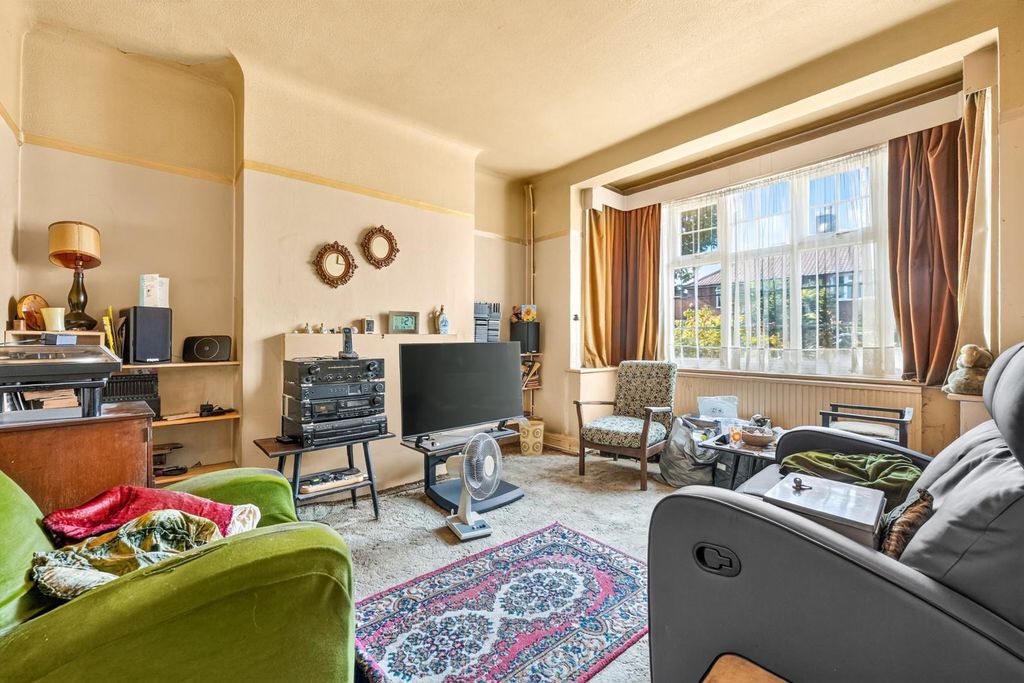 Property photo 3 of 19