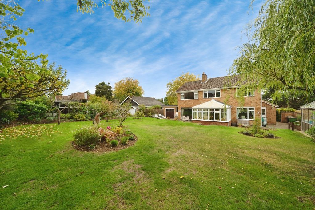 Property photo 2 of 23 Photo