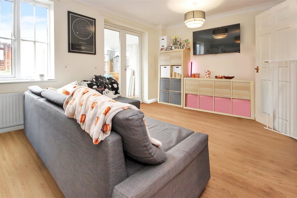 Property photo 2 of 18 Img_8977.Jpg