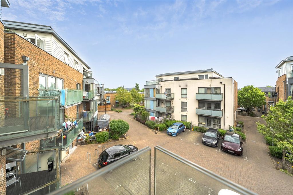 Additional image 18 of 2 bed flat for saleLily Close, Pinner HA5