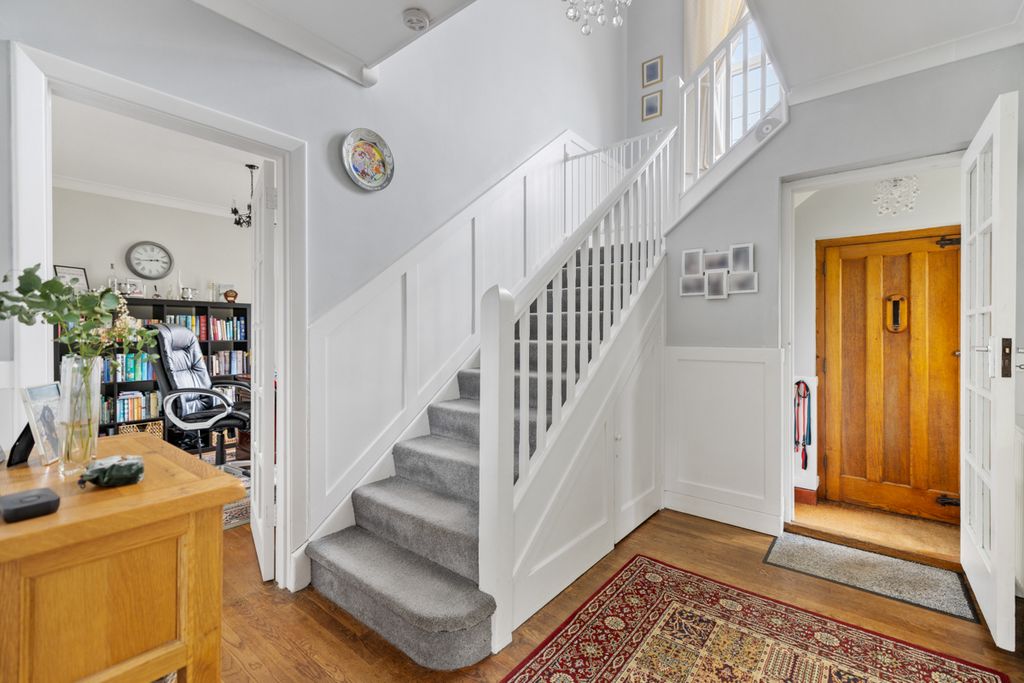 Property photo 3 of 29