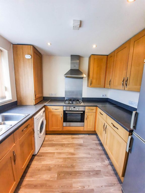 Property photo 2 of 10 Picture No. 23