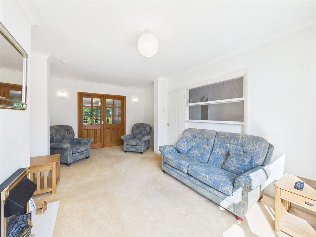 Property photo 2 of 16 Picture No. 13