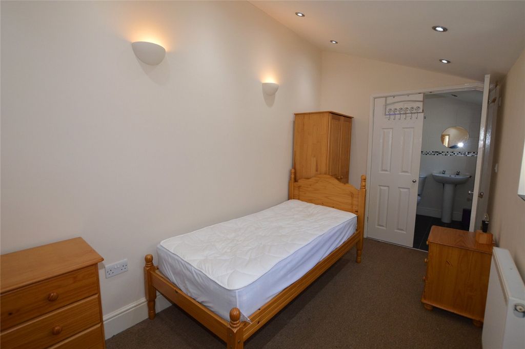 Property photo 3 of 7 Picture No. 02