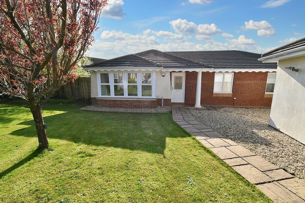Property photo 1 of 33