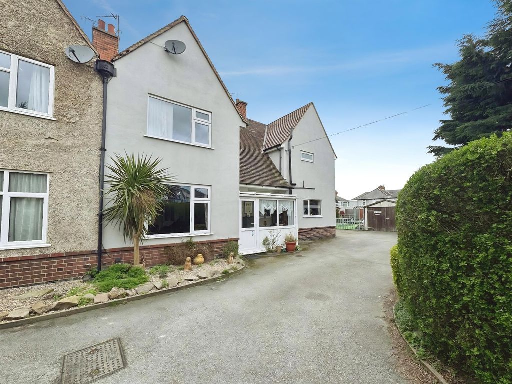 Property photo 1 of 20 Front