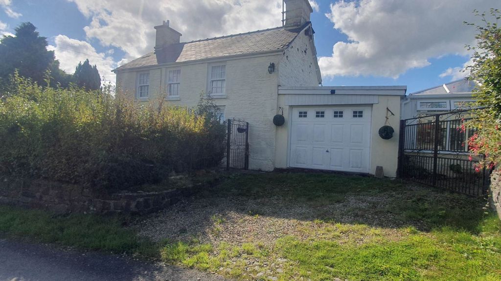 Property photo 1 of 27