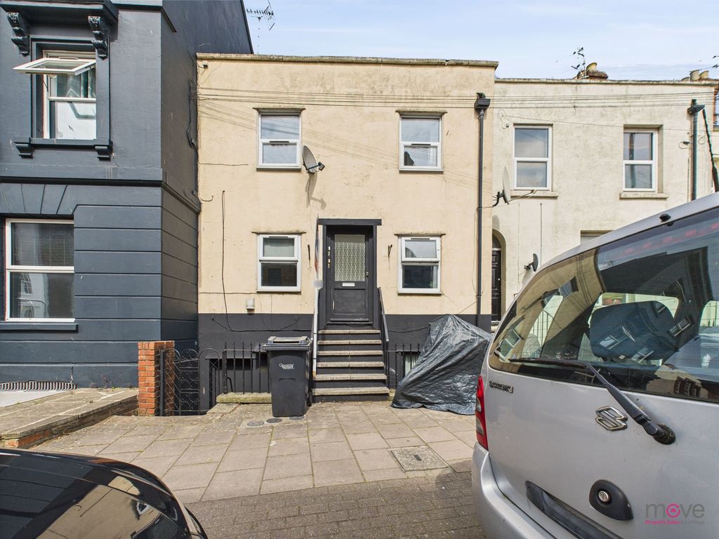 Property photo 1 of 10