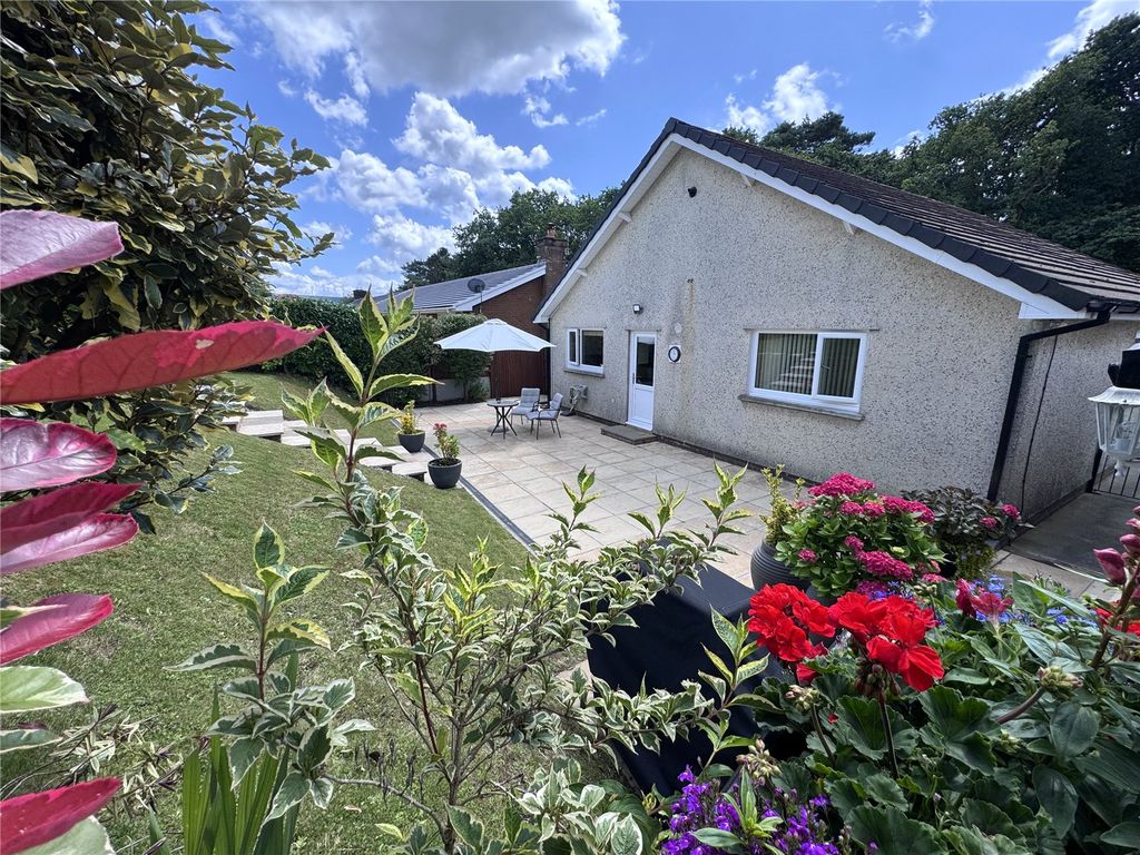 Property photo 3 of 29 Picture No. 23