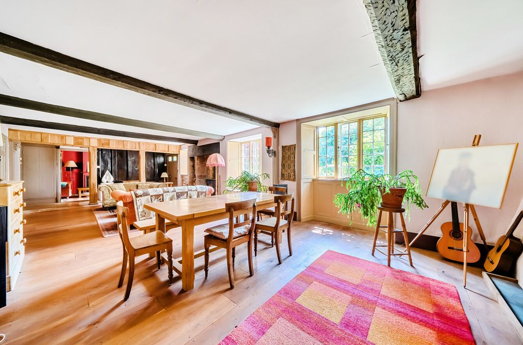 Property photo 3 of 23 1312821-16-6852d8...